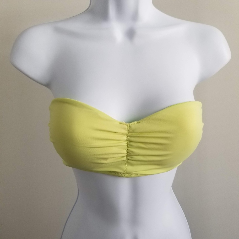 💟 2/$25 💟 // VS Babe Bandeau Bikini Top 32C